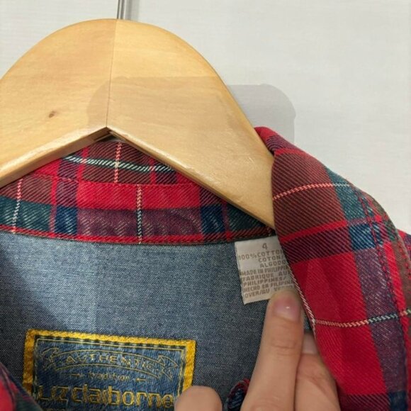 Vintage liz Claiborne cropped flannel pattern button up shirt - Picture 4 of 5